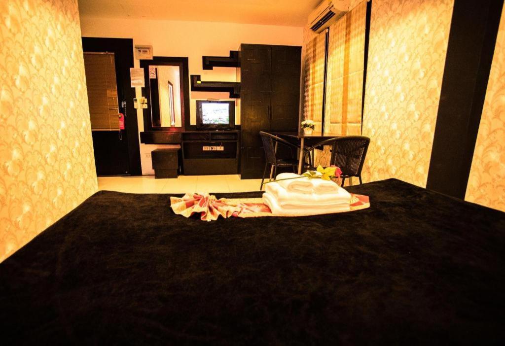 Long Beach Hotel Patong Zewnętrze zdjęcie