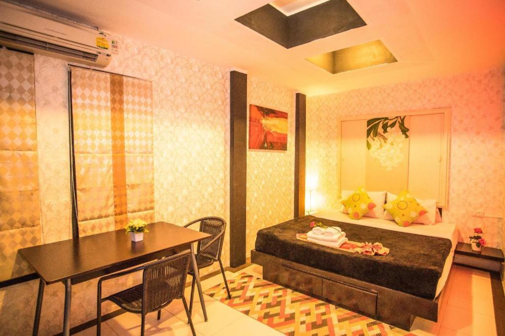 Long Beach Hotel Patong Zewnętrze zdjęcie